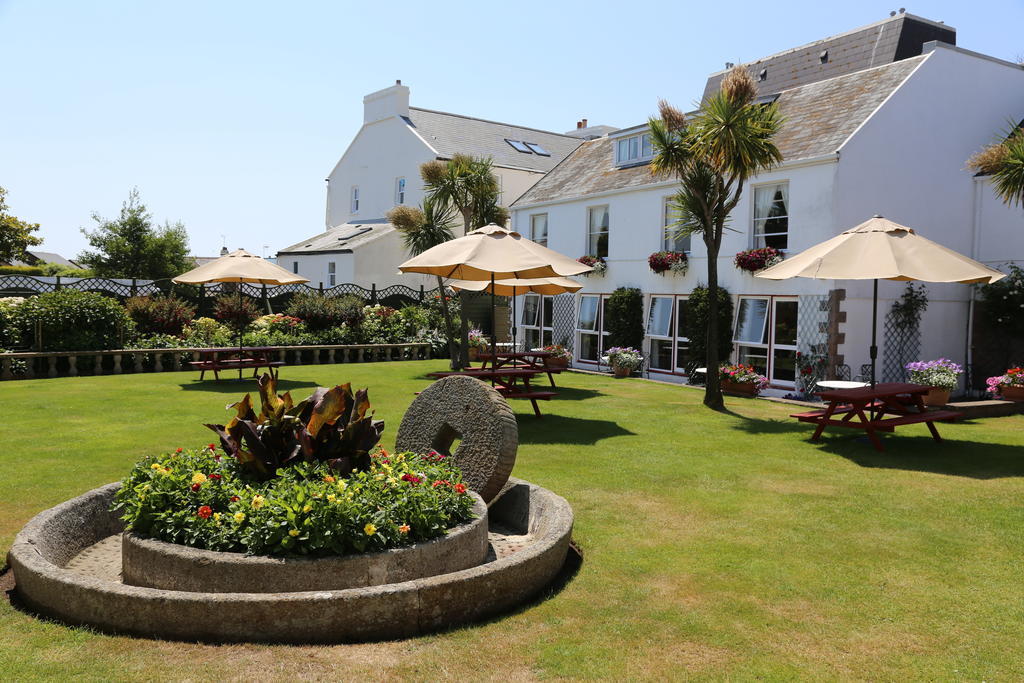 Beausite Hotel Grouville Bagian luar foto