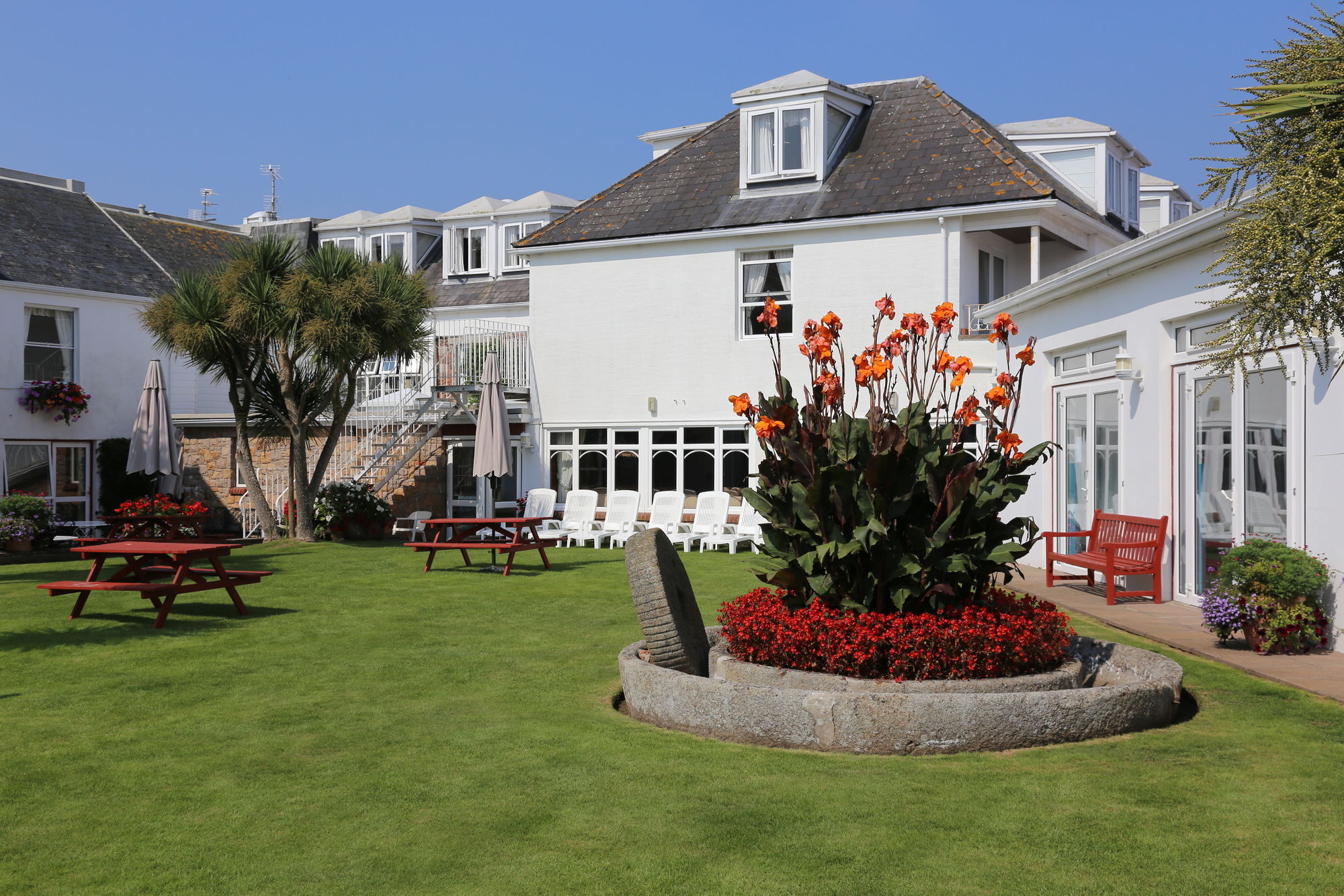 Beausite Hotel Grouville Bagian luar foto