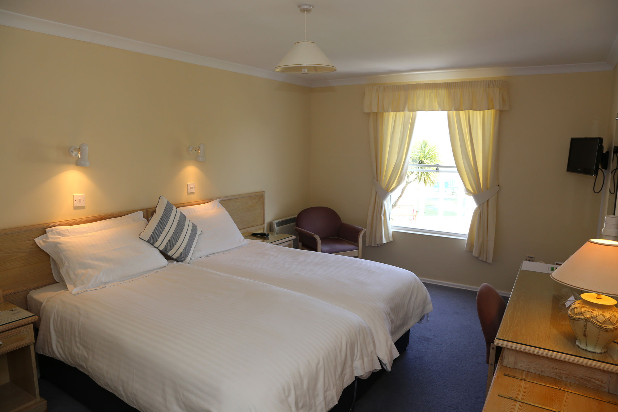 Beausite Hotel Grouville Bagian luar foto