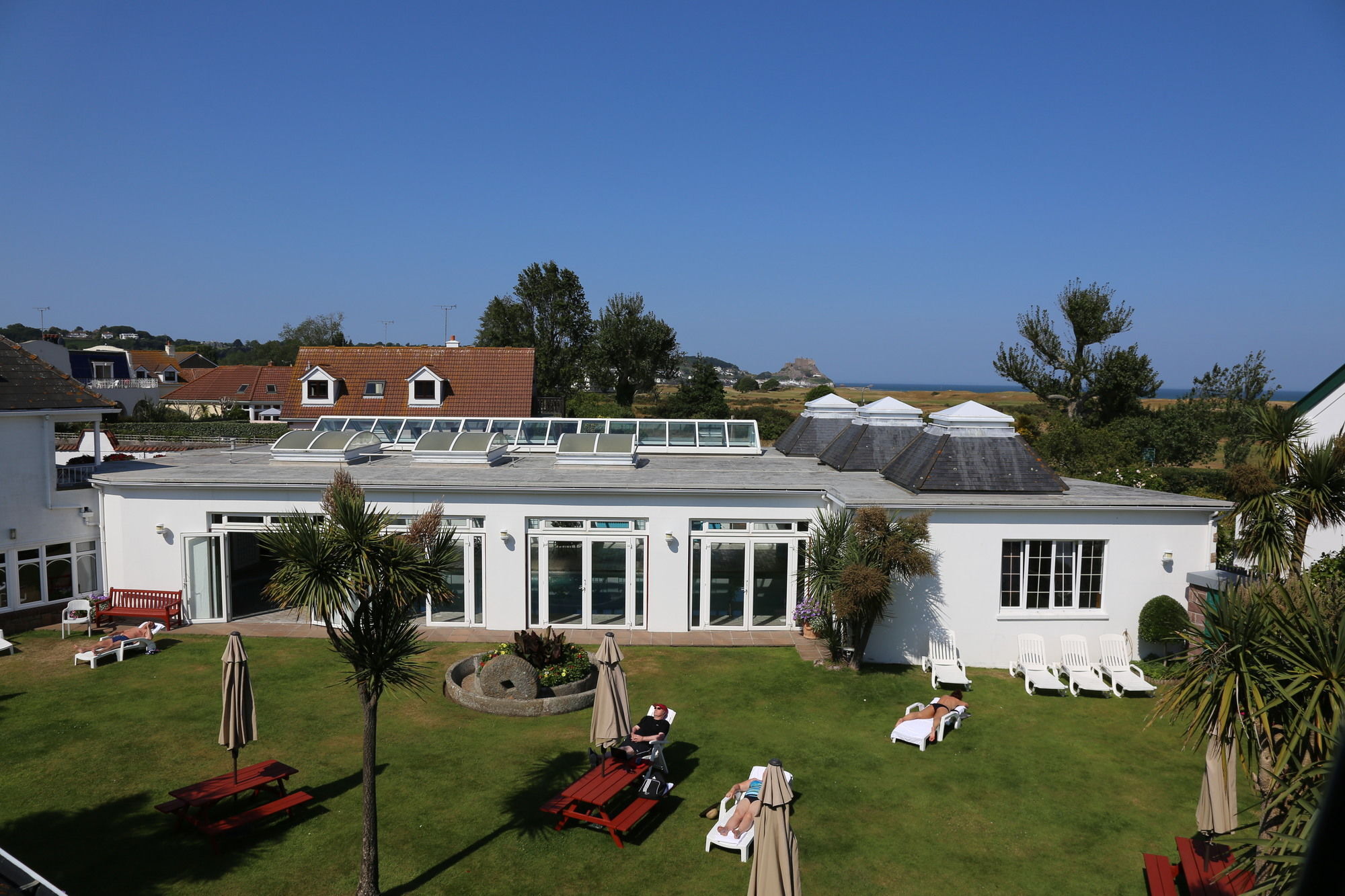 Beausite Hotel Grouville Bagian luar foto